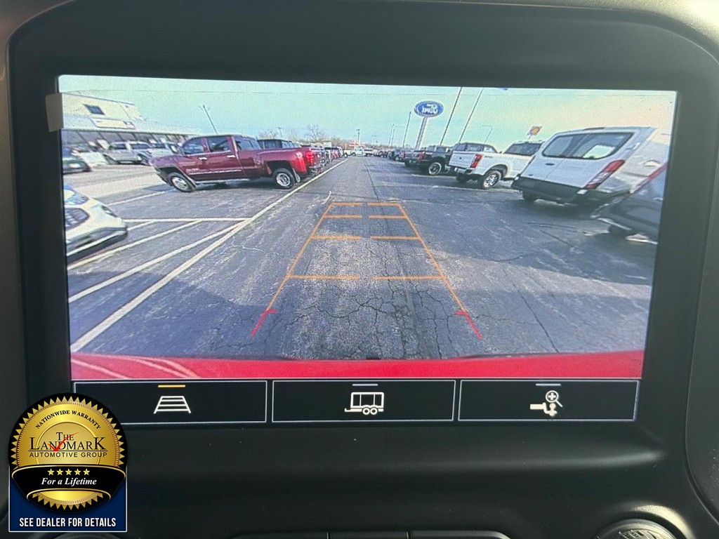 Chevrolet Silverado 1500 LTD Vehicle Full-screen Gallery Image 13