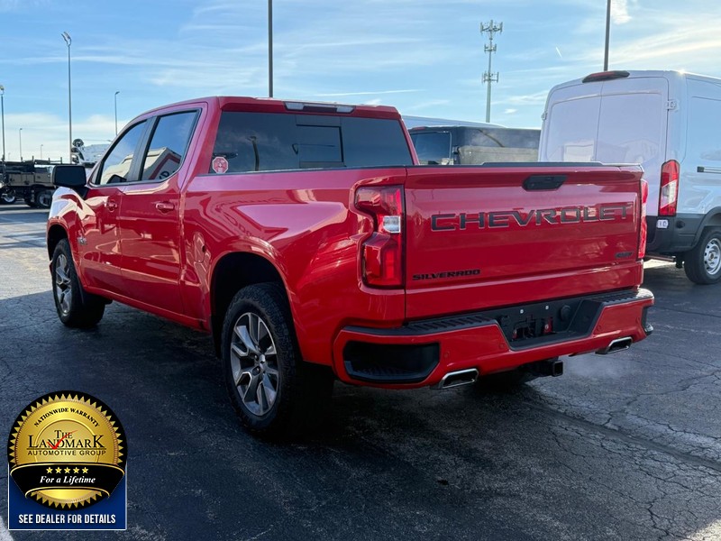 Chevrolet Silverado 1500 LTD Vehicle Full-screen Gallery Image 07