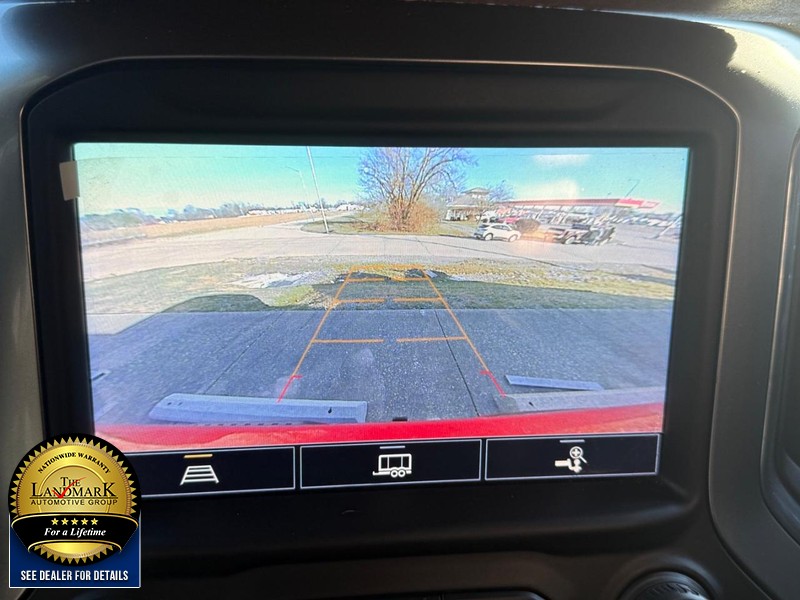 Chevrolet Silverado 1500 LTD Vehicle Full-screen Gallery Image 13