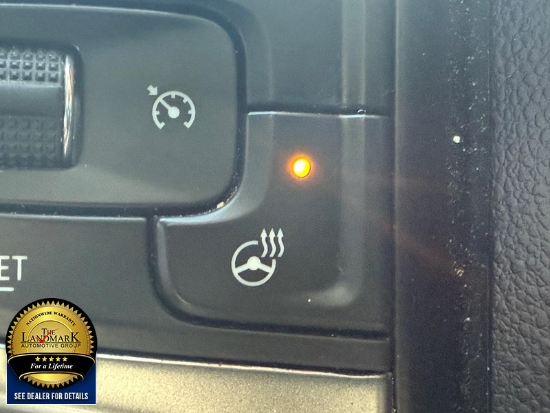 Chevrolet Silverado 1500 LTD Vehicle Full-screen Gallery Image 15