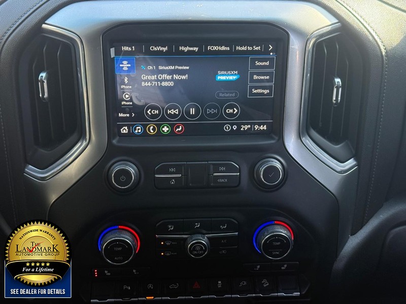 Chevrolet Silverado 1500 LTD Vehicle Full-screen Gallery Image 19