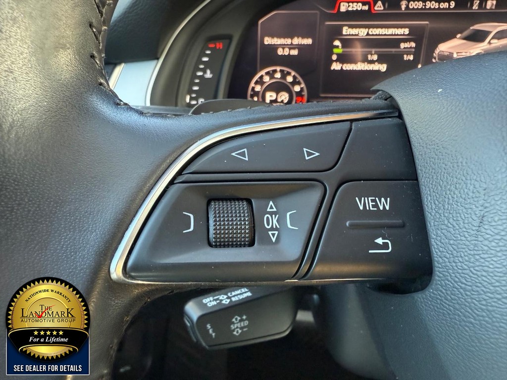 Audi Q7 Vehicle Full-screen Gallery Image 10