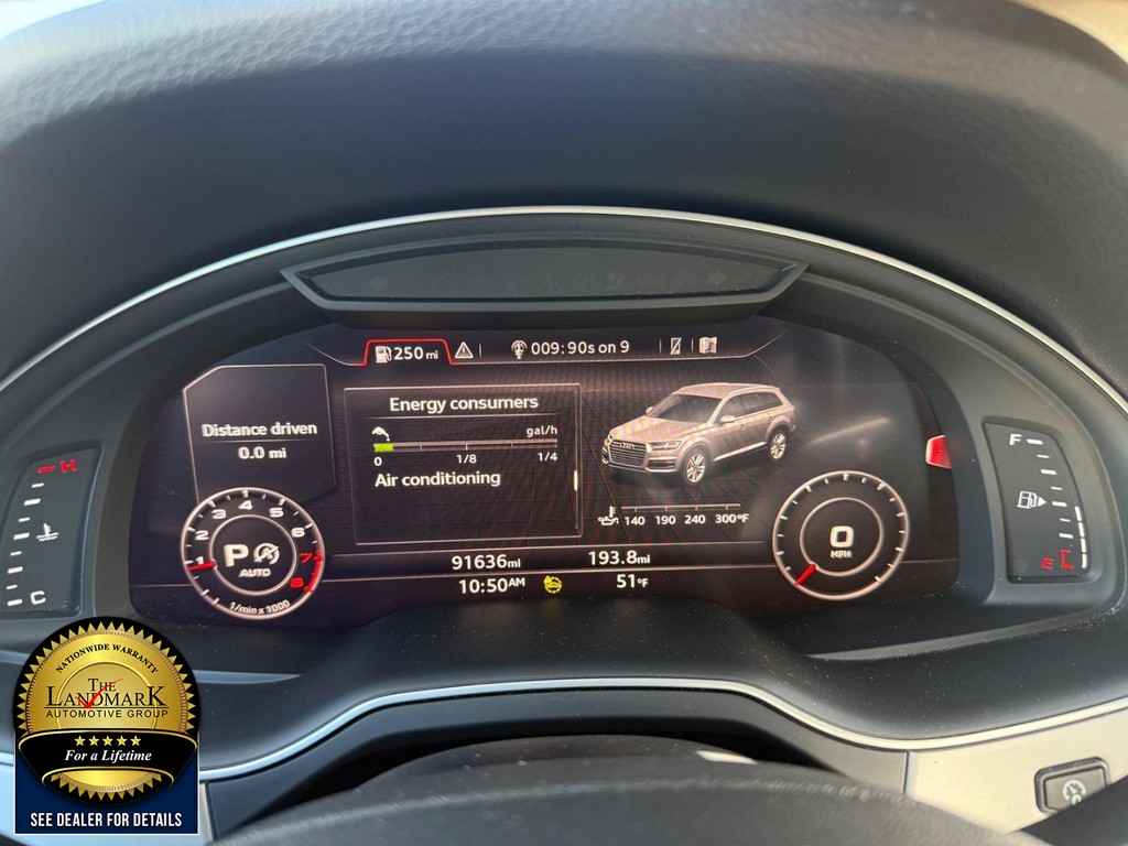 Audi Q7 Vehicle Full-screen Gallery Image 12