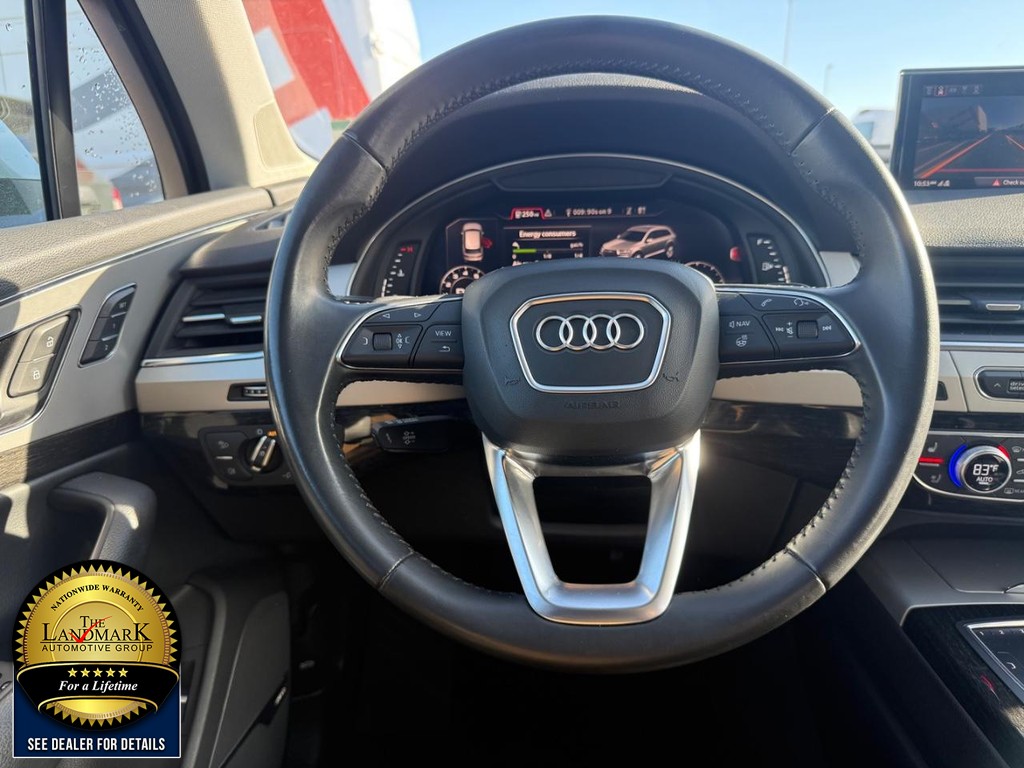 Audi Q7 Vehicle Full-screen Gallery Image 20