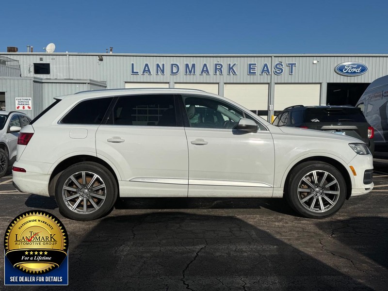 Audi Q7 Vehicle Full-screen Gallery Image 4