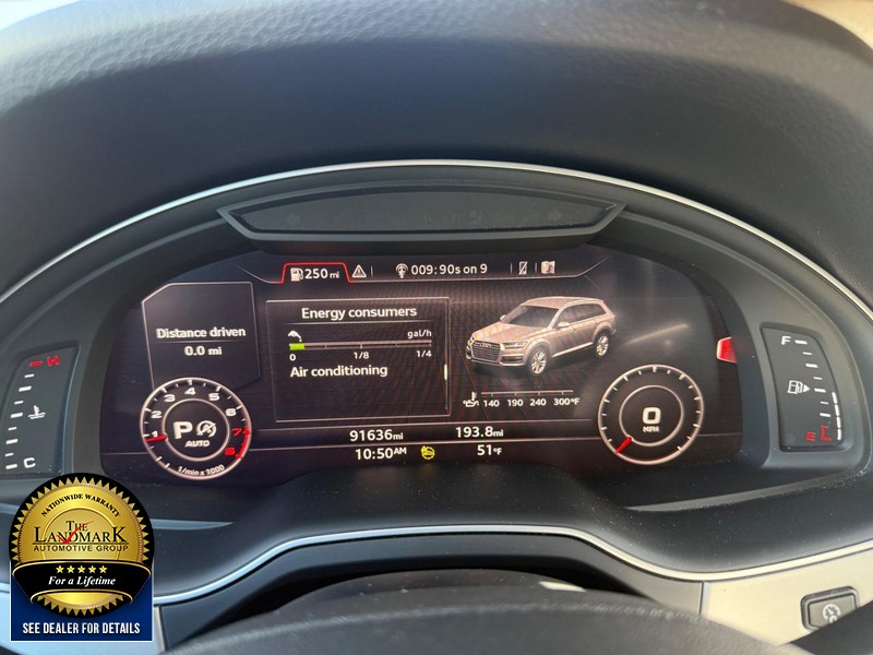 Audi Q7 Vehicle Full-screen Gallery Image 12