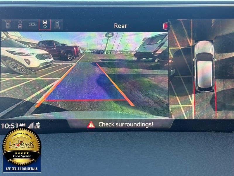 Audi Q7 Vehicle Full-screen Gallery Image 13