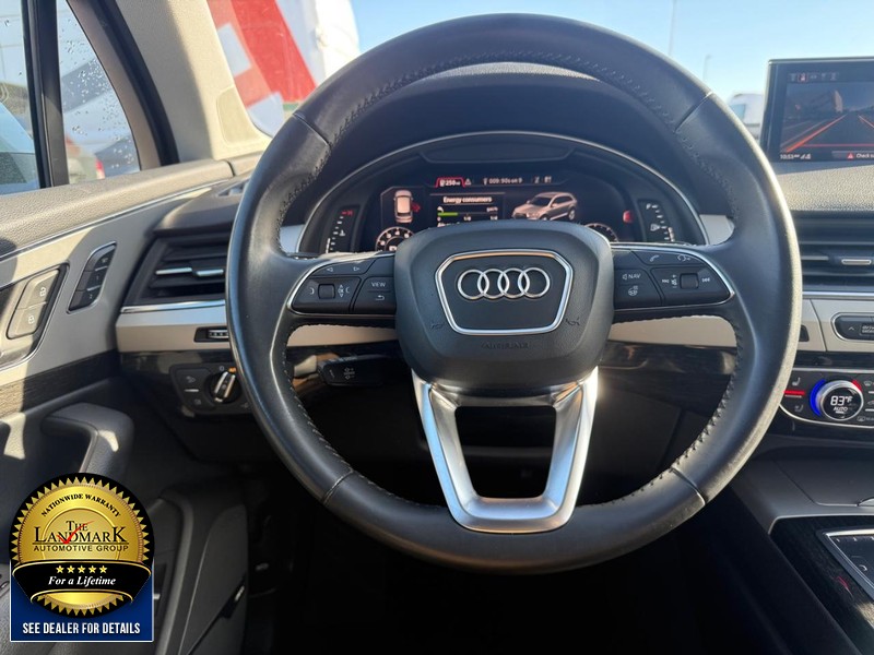 Audi Q7 Vehicle Full-screen Gallery Image 20