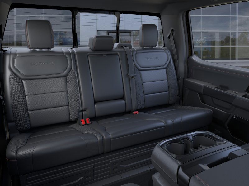 Ford F-150 Vehicle Full-screen Gallery Image 11