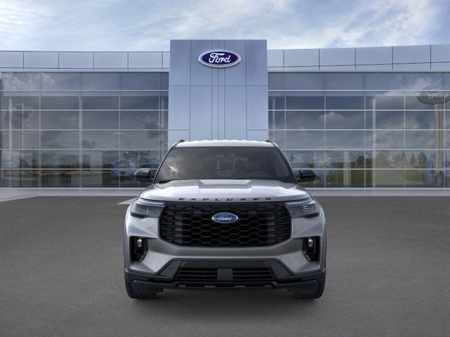 Ford Explorer Vehicle Full-screen Gallery Image 6