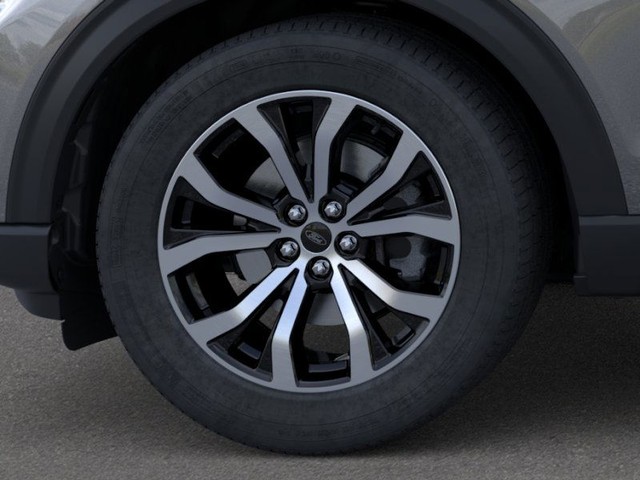 Ford Explorer Vehicle Full-screen Gallery Image 19