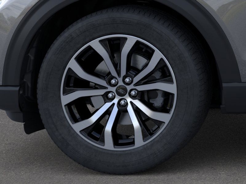 Ford Explorer Vehicle Full-screen Gallery Image 19