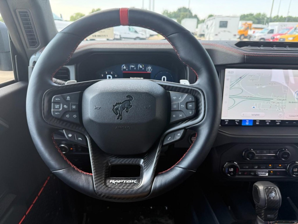 Ford Bronco Vehicle Full-screen Gallery Image 18