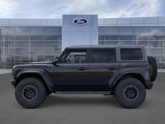 Ford Bronco Vehicle Full-screen Gallery Image 3