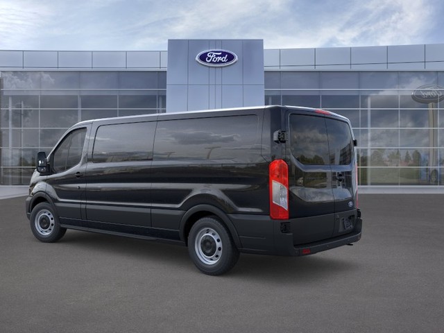 Ford Transit-250 Vehicle Full-screen Gallery Image 4