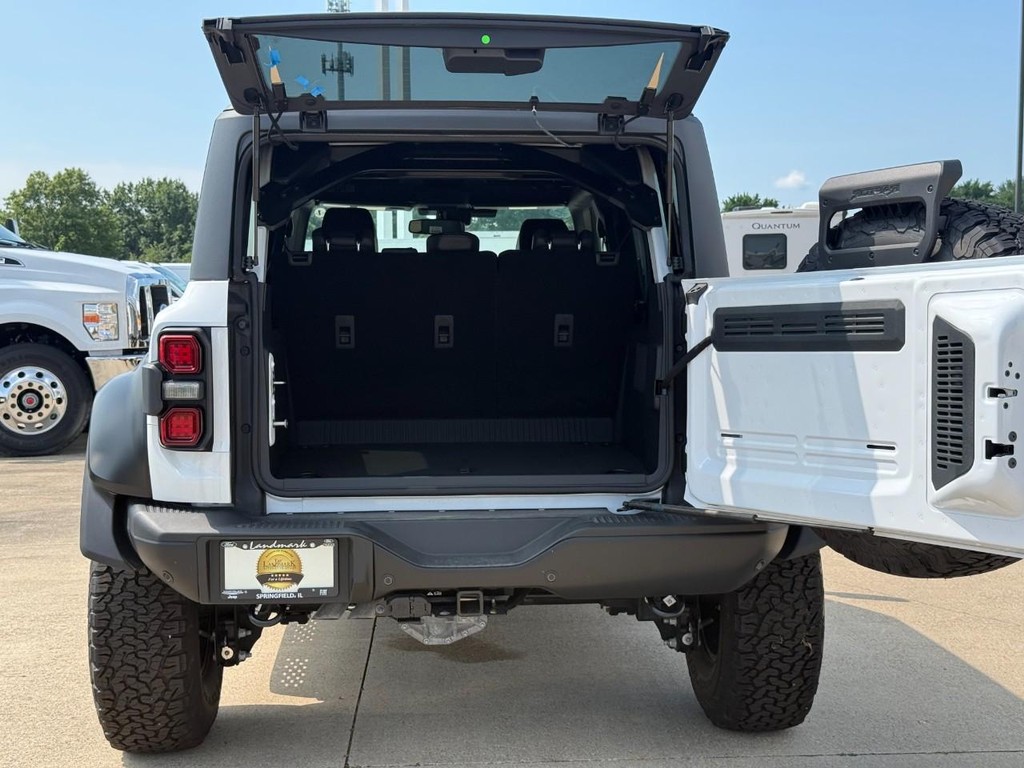 Ford Bronco Vehicle Full-screen Gallery Image 20