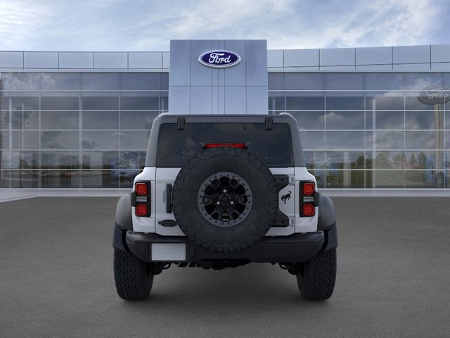Ford Bronco Vehicle Full-screen Gallery Image 5