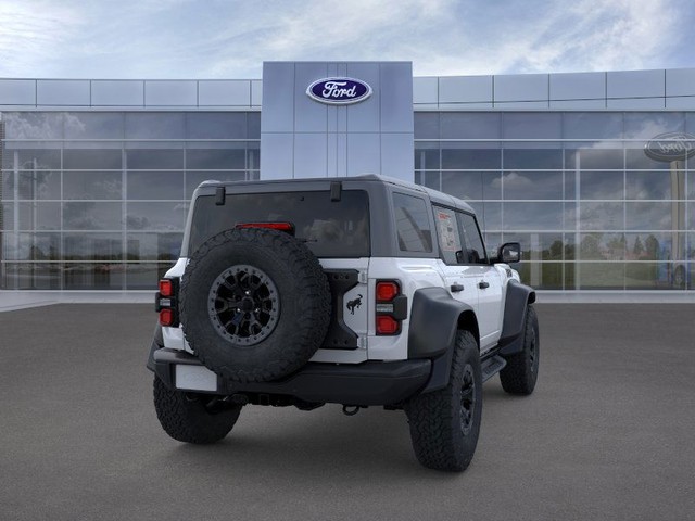 Ford Bronco Vehicle Full-screen Gallery Image 8