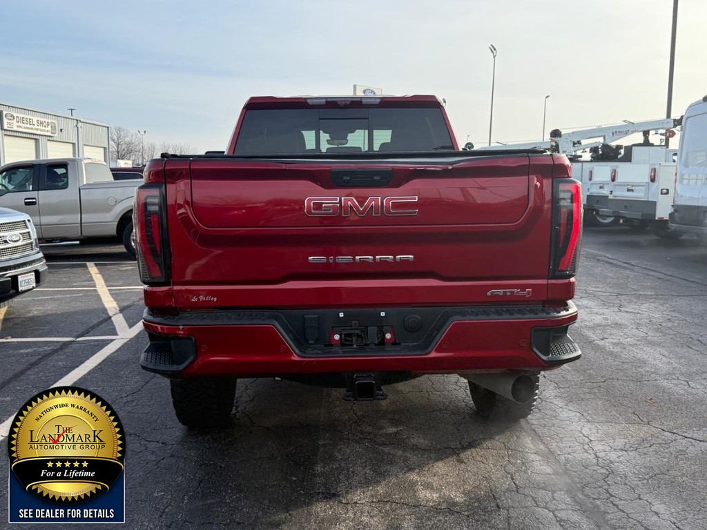 GMC Sierra 2500HD Vehicle Full-screen Gallery Image 6