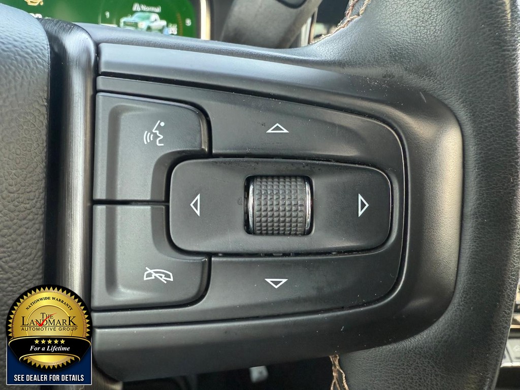 GMC Sierra 2500HD Vehicle Full-screen Gallery Image 11