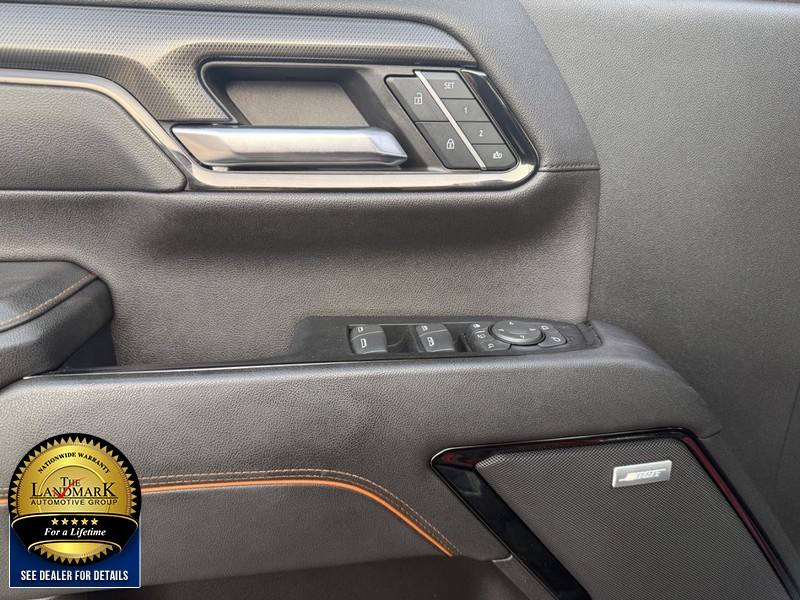 GMC Sierra 2500HD Vehicle Full-screen Gallery Image 8