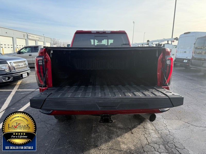 GMC Sierra 2500HD Vehicle Full-screen Gallery Image 21