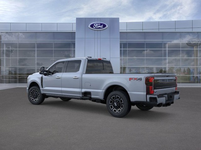 Ford F-350SD Vehicle Full-screen Gallery Image 4
