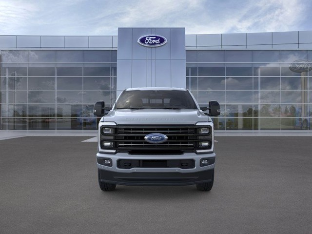 Ford F-350SD Vehicle Full-screen Gallery Image 6