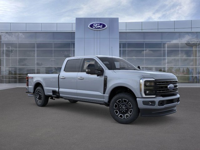 Ford F-350SD Vehicle Full-screen Gallery Image 7