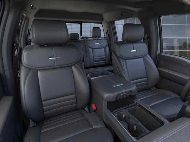 Ford F-350SD Vehicle Full-screen Gallery Image 10