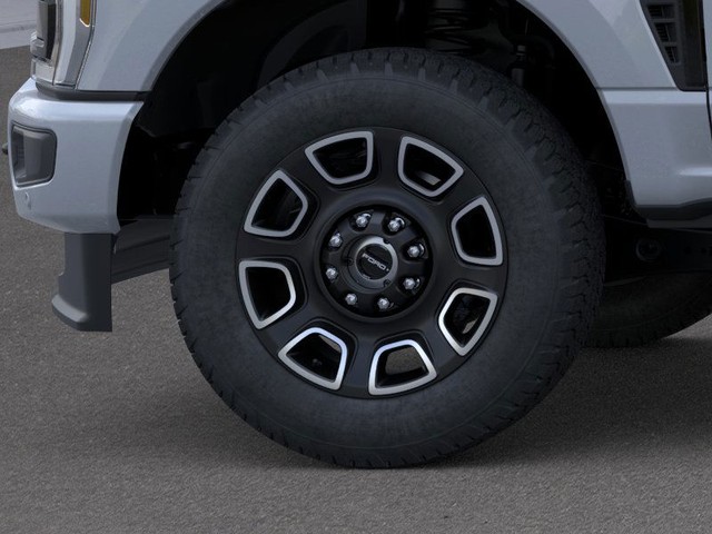 Ford F-350SD Vehicle Full-screen Gallery Image 19