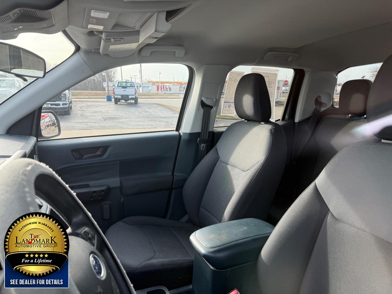 Ford Maverick Vehicle Full-screen Gallery Image 3