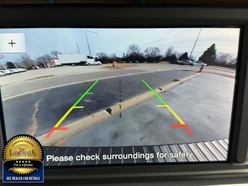 Ford Maverick Vehicle Full-screen Gallery Image 13