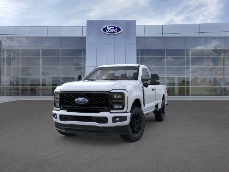 Ford F-350SD Vehicle Full-screen Gallery Image 2