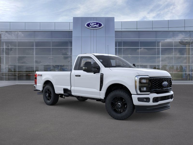Ford F-350SD Vehicle Full-screen Gallery Image 7