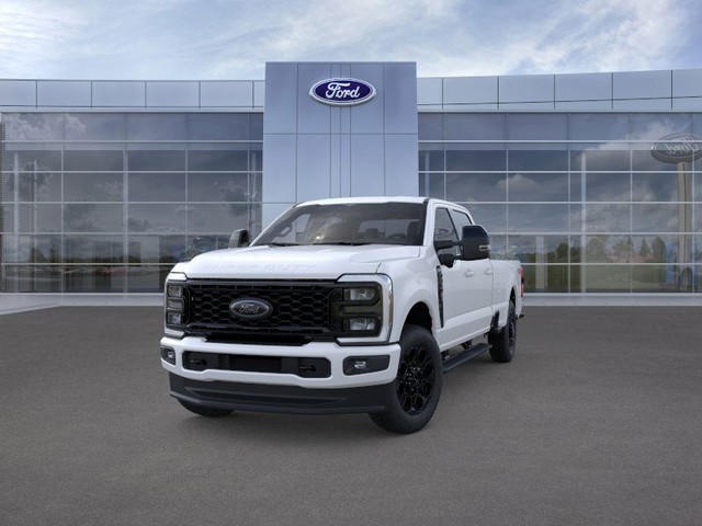 Ford F-350SD Vehicle Full-screen Gallery Image 2
