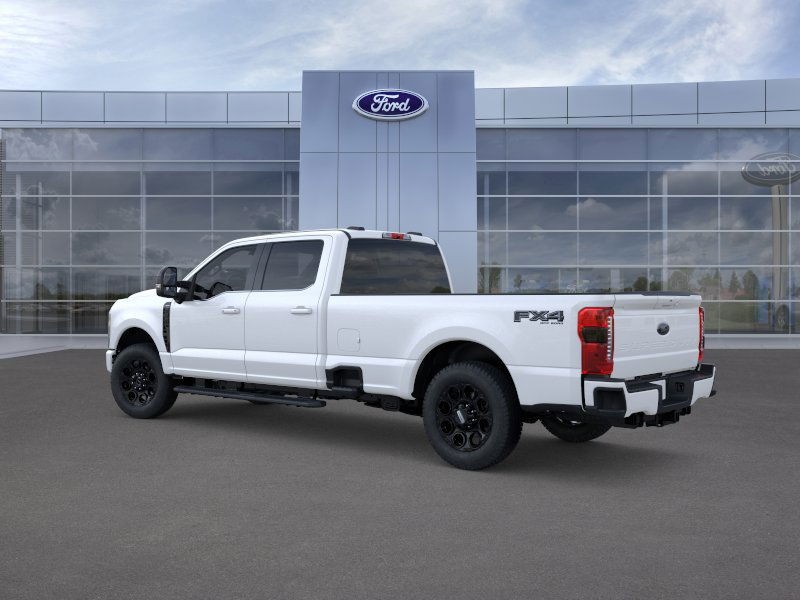 Ford F-350SD Vehicle Full-screen Gallery Image 4