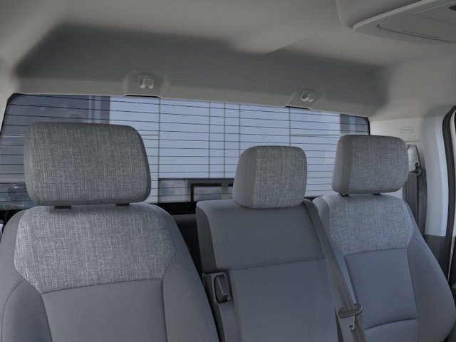 Ford F-350SD Vehicle Full-screen Gallery Image 22