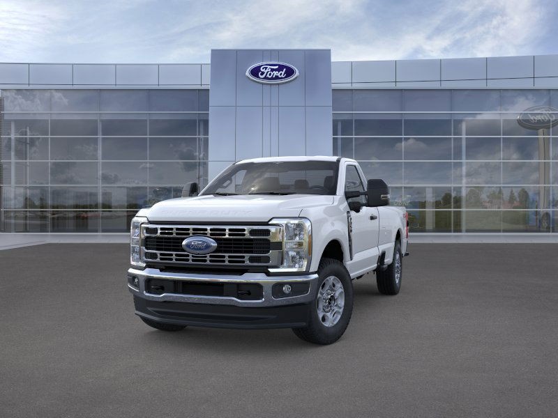 Ford F-350SD Vehicle Full-screen Gallery Image 2