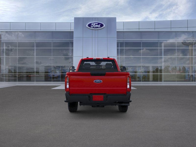 Ford F-250SD Vehicle Full-screen Gallery Image 5