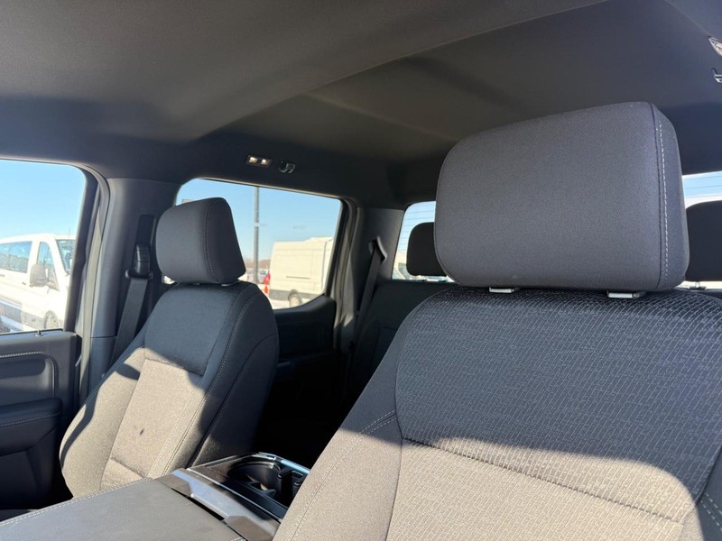 Ford F-150 Vehicle Full-screen Gallery Image 9