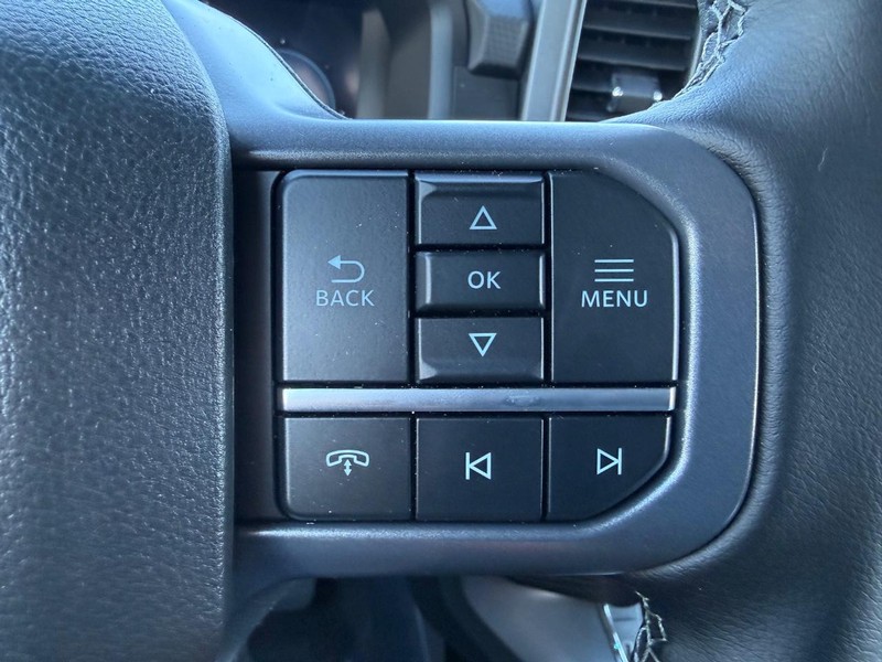 Ford F-150 Vehicle Full-screen Gallery Image 11