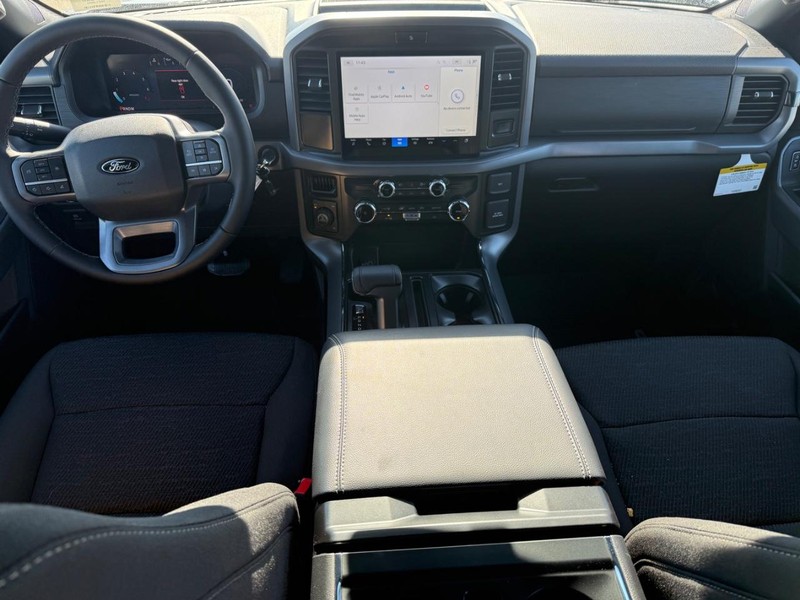 Ford F-150 Vehicle Full-screen Gallery Image 15