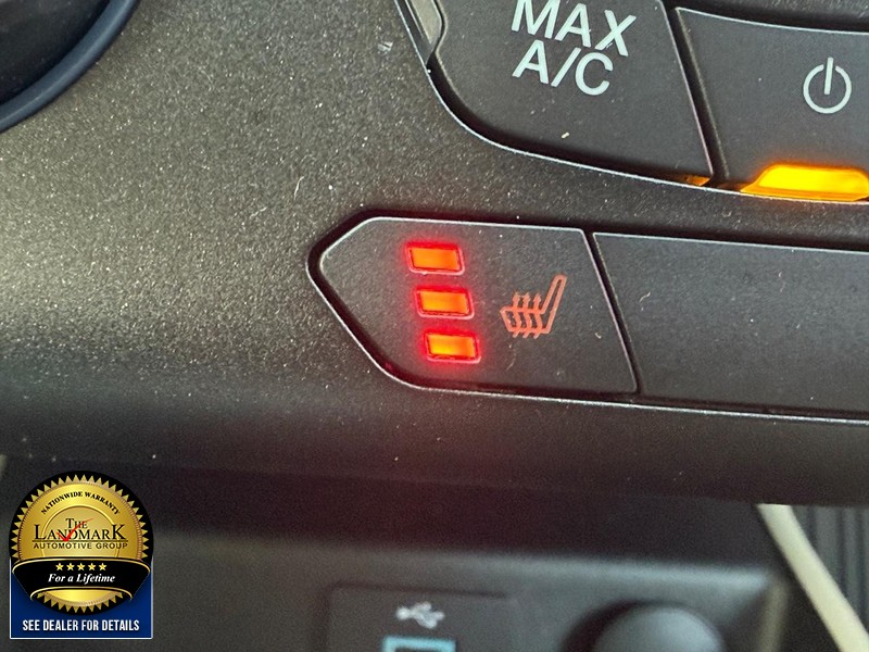 Ford Fusion Hybrid Vehicle Full-screen Gallery Image 14