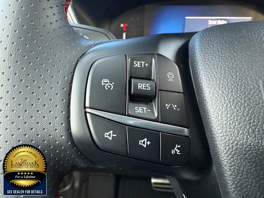 Ford Escape Vehicle Full-screen Gallery Image 10