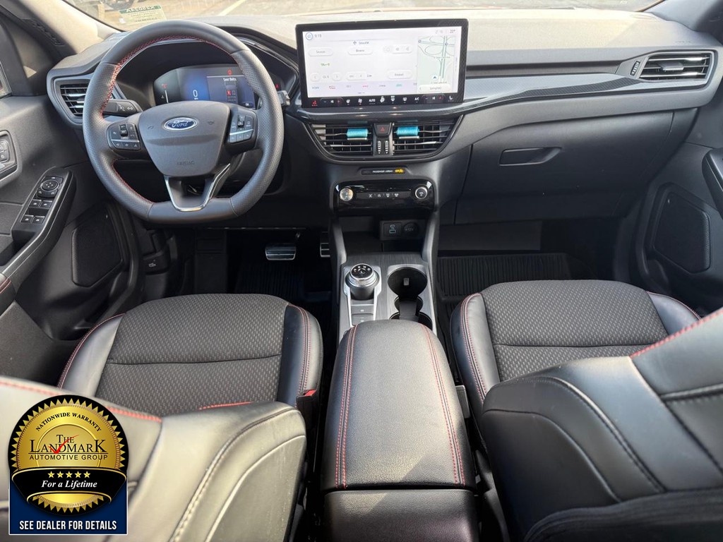 Ford Escape Vehicle Full-screen Gallery Image 17