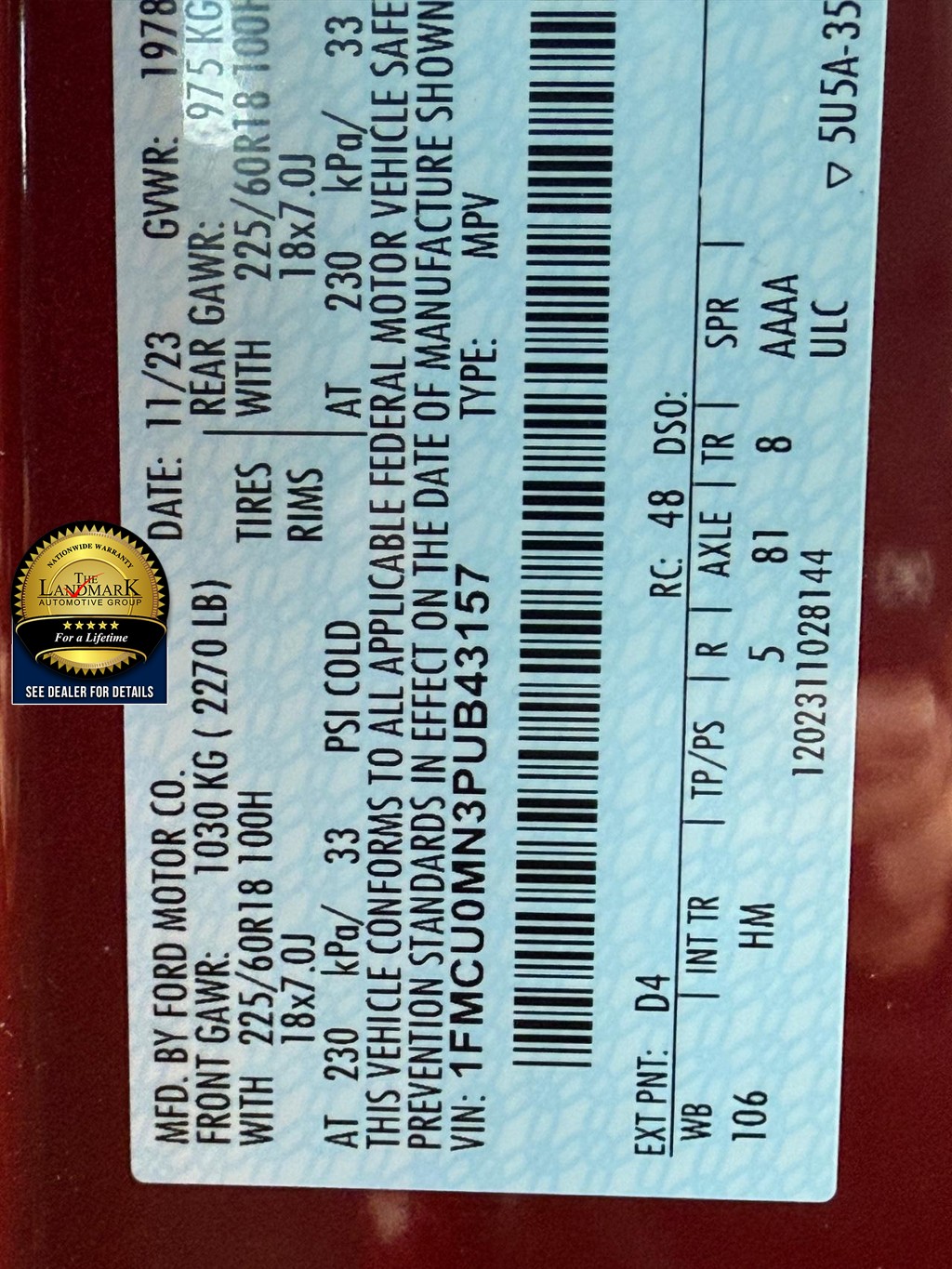 Ford Escape Vehicle Full-screen Gallery Image 22