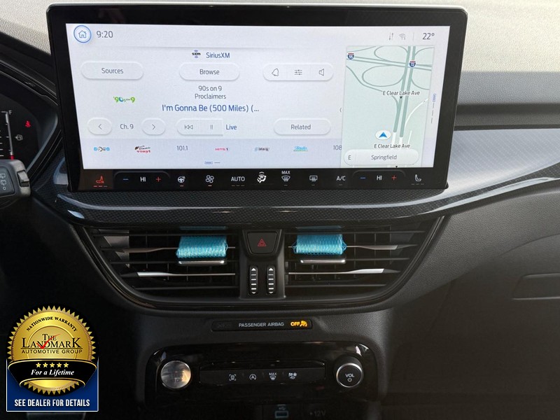 Ford Escape Vehicle Full-screen Gallery Image 19