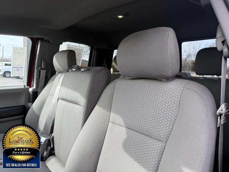 Ford F-150 Vehicle Full-screen Gallery Image 9