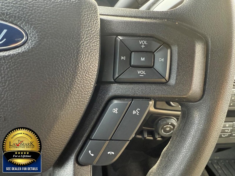 Ford F-150 Vehicle Full-screen Gallery Image 11